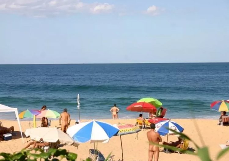'Retrocesso', dizem naturistas sobre proposta de proibir nudismo em praia de Balneário Camboriú