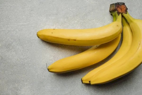 Banana: conheça 5 benefícios e inclua a fruta na sua dieta