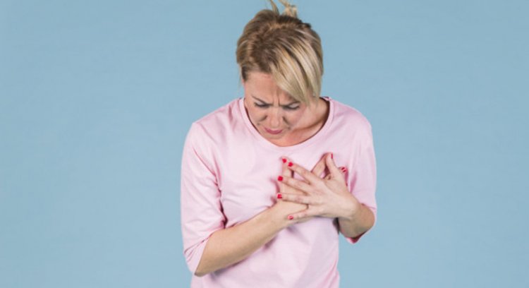 Doenças do coração podem ter sintomas precoces como dor de estômago e cansaço