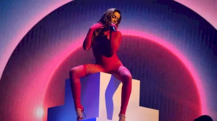 Anitta revela que pensa em lançar um “funk melody” em inglês