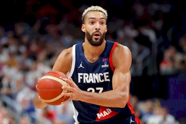 França atropela a Polônia e se classifica à final do EuroBasket