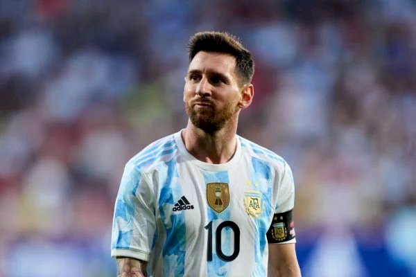 Cantora argentina exalta Messi e diz que o craque é “uma doçura”