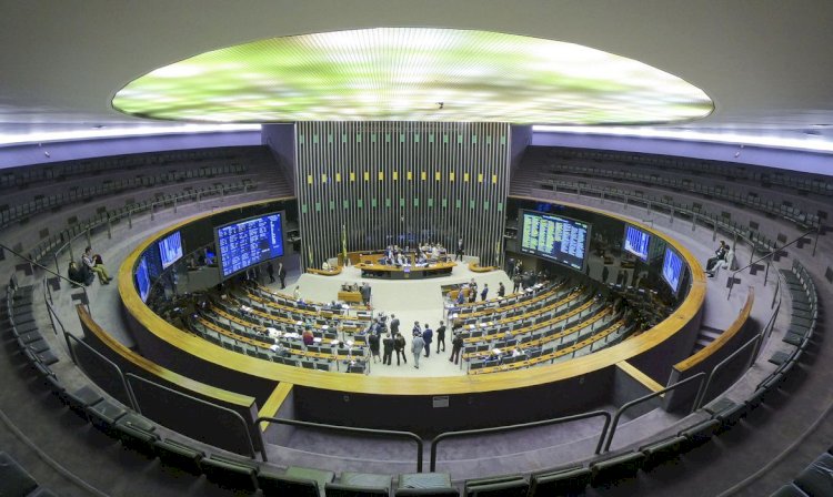 PEC da Transição é aprovada na Câmara dos Deputados
