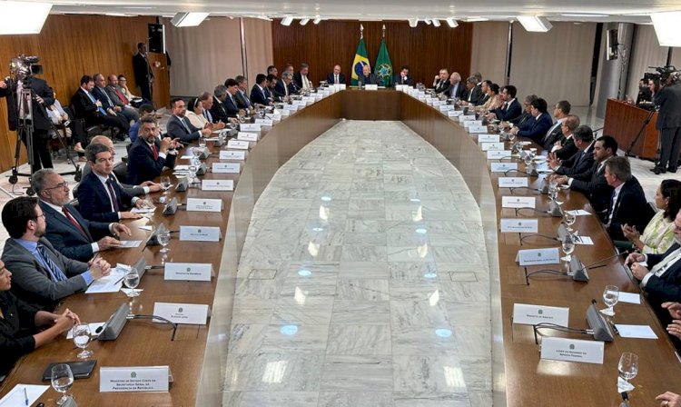 Governadores se unem em Brasília para condenar atos golpistas