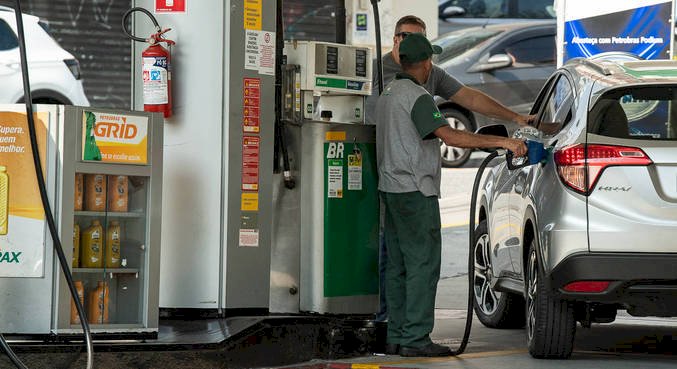 Gasolina ficará R$ 0,69 mais cara com fim da desoneração no fim do mês