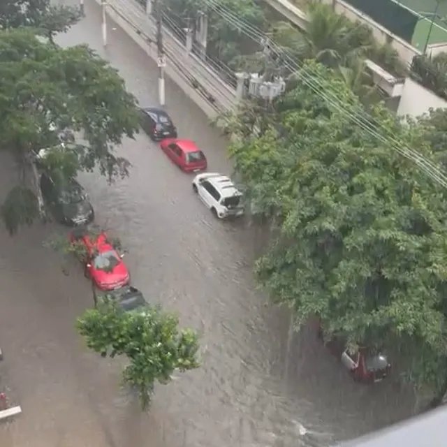 Forte chuva na Grande SP provoca alagamentos e duas pessoas são arrastadas; em 3 horas, choveu o previsto para 10 dias
