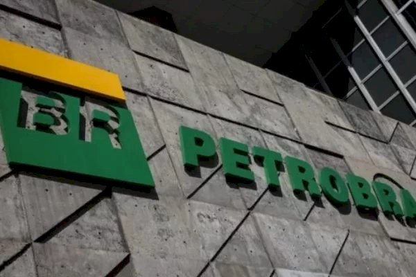 Dividendos pagos pela Petrobras equivalem ao valor da Ambev