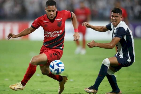 Athletico-PR empata com Alianza Lima na estreia da Libertadores
