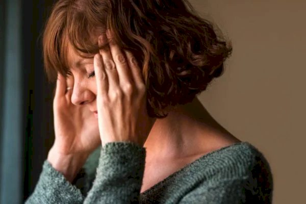 Terapia hormonal no início da menopausa pode diminuir risco de Alzheimer