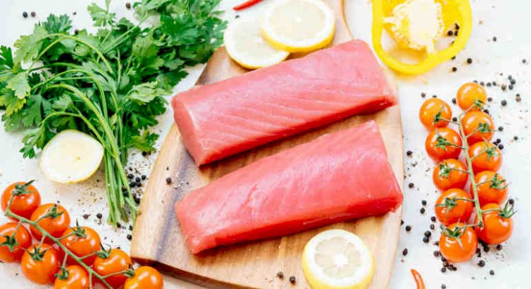 Populares nos pratos brasileiros, cação e atum podem acumular metais pesados