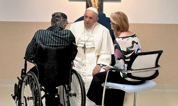 Papa Francisco deixará hospital nesta sexta-feira