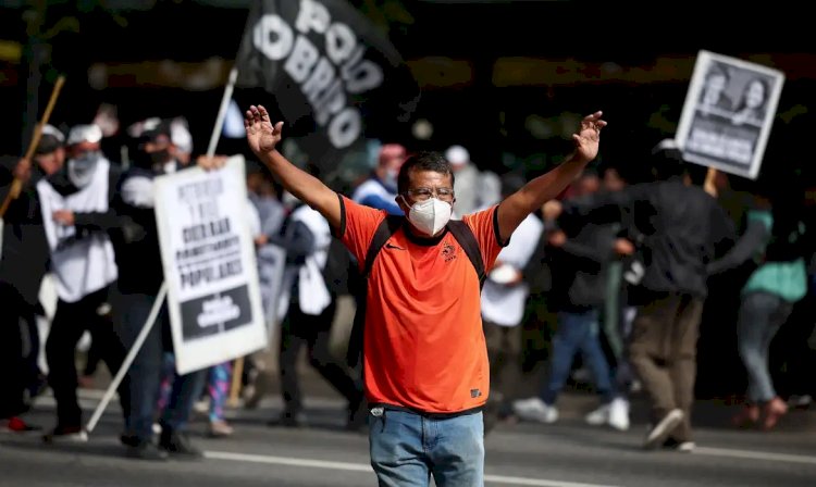 Internacional Central sindical argentina anuncia greve geral contra governo Milei