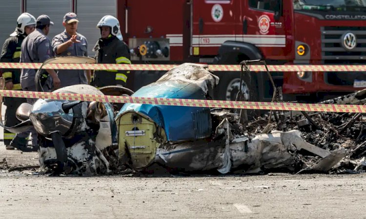 Aeronave bateu em árvore antes de atingir ônibus em São Paulo