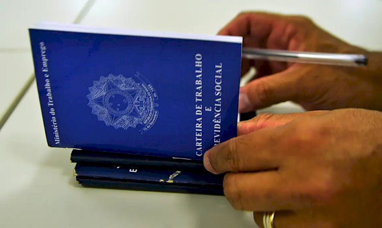 Taxa de desemprego sobe para 6,5% no trimestre encerrado em janeiro