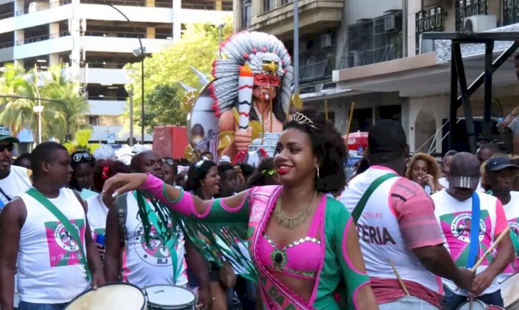 Carnaval 2025: confira os blocos que desfilam nesta segunda no Rio