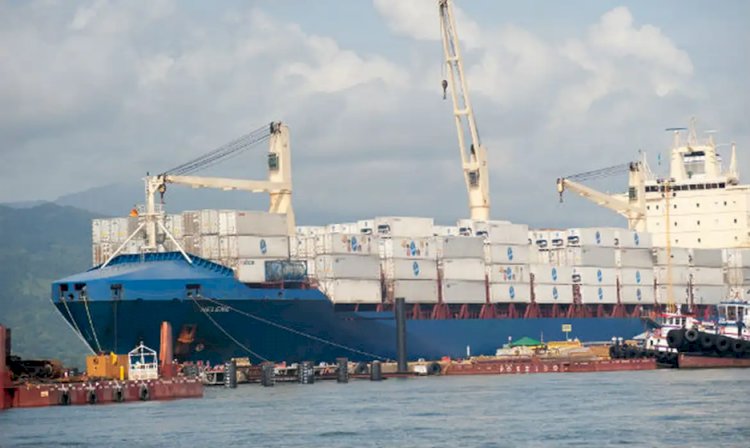 Para câmaras de comércio, tarifa de 50?eta economia norte-americana