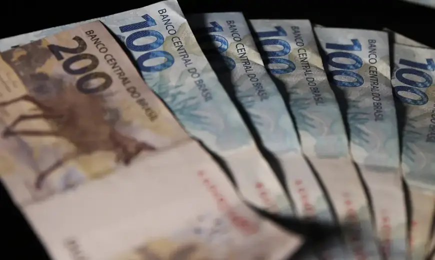Brasileiros sacam em julho R$ 310,36 milhões esquecidos em bancos