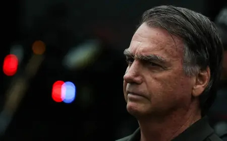 PF conclui que Bolsonaro precisa de cirurgia de hérnia