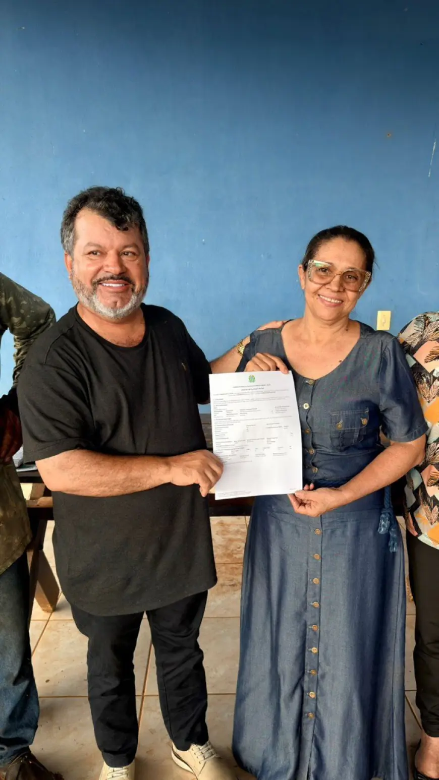 Carlos Bernardo participa de reunião no Assentamento Madeira, em Paraíso das Águas