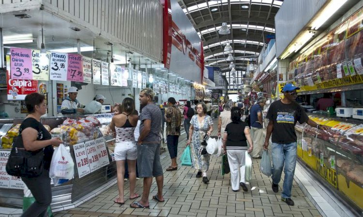 Intenção de Consumo das Famílias cresce 2,1% em outubro