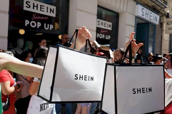 Chinesa Shein pode abrir fábricas de roupas no Paraguai