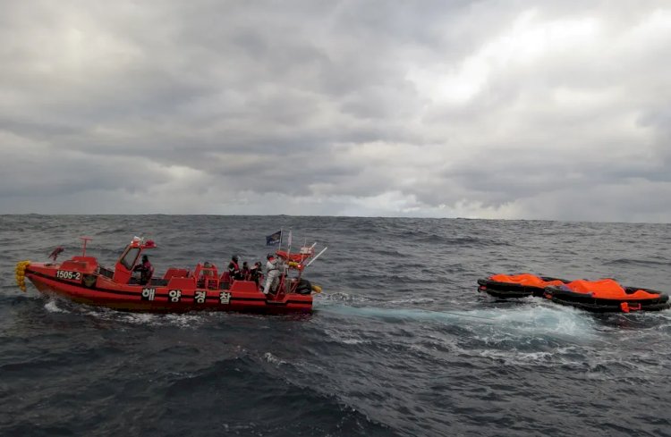 Naufrágio de navio cargueiro no Japão tem dois mortos e nove desaparecidos