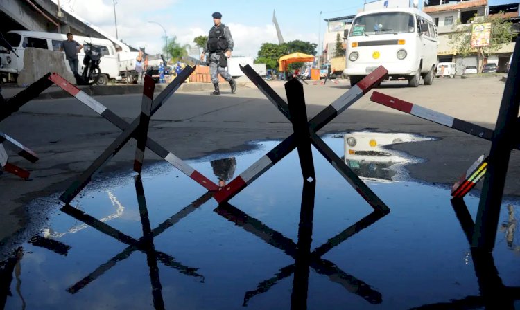 Operação na Maré, no Rio, combate lavagem de dinheiro do tráfico