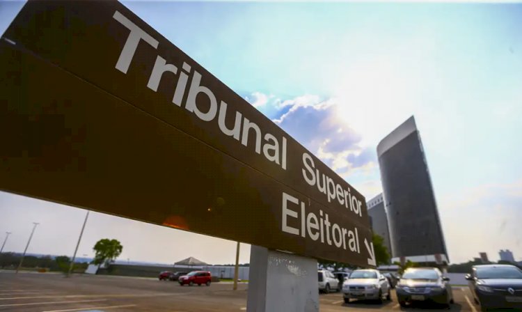 Nunes Marques suspende decisão do TRE que afastou prefeito de Barueri