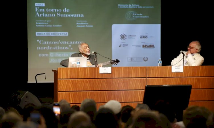 Encontro sobre Suassuna transforma-se em show de Gilberto Gil na ABL