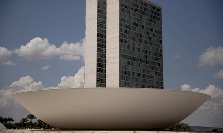 Câmara aprova projeto que destina multas de trânsito ao custeio da CNH