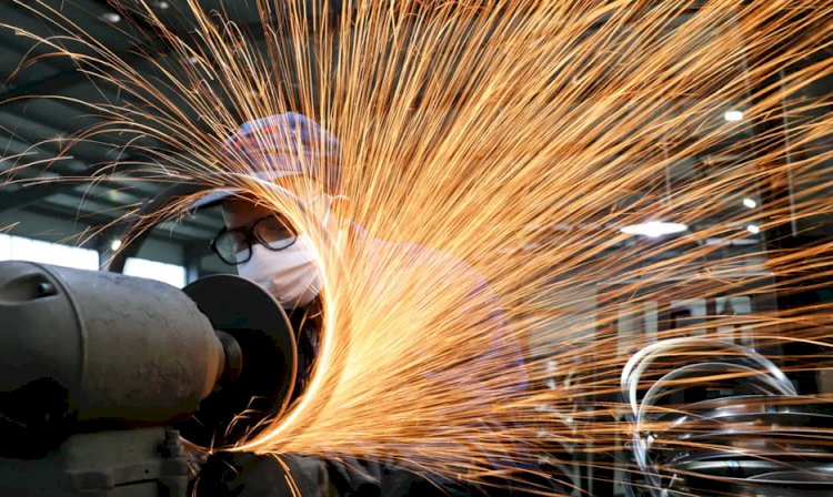 Indústria recua em nove locais pesquisados pelo IBGE