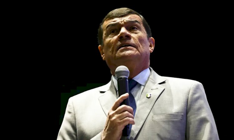 Defesa diz que ex-ministro atuou para demover Bolsonaro de golpe